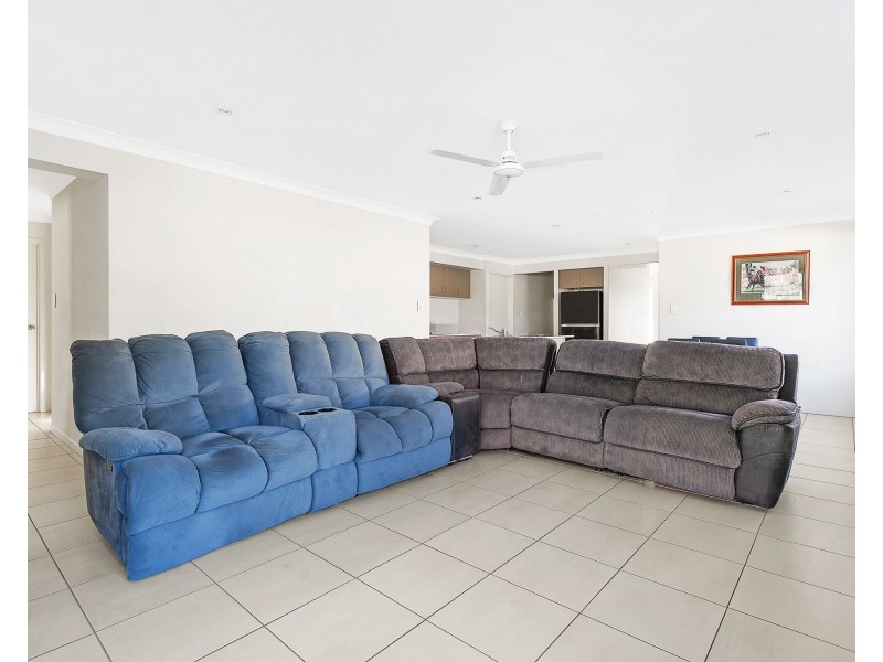 5 Pinevale Place, Mango Hill QLD 4509