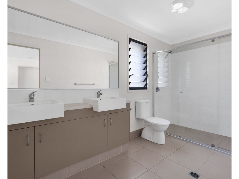 5 Pinevale Place, Mango Hill QLD 4509
