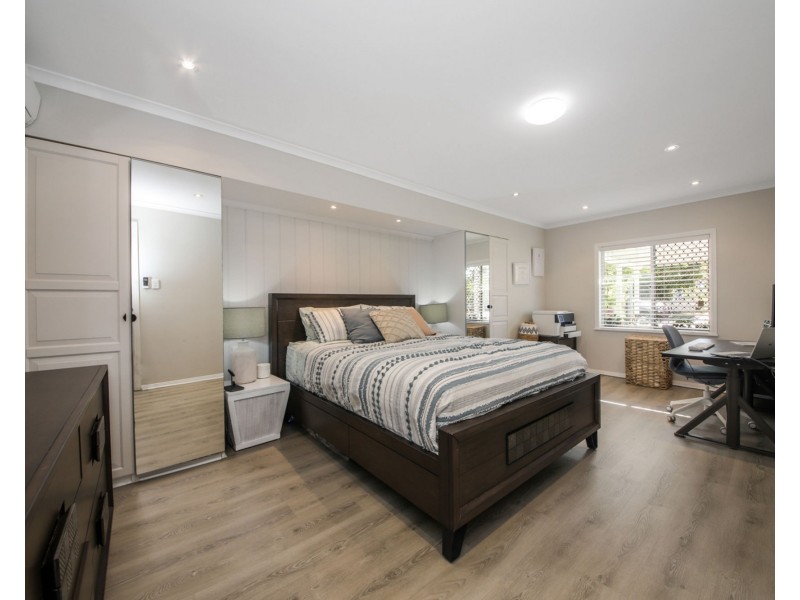 5A Campbell Street, Scarborough QLD 4020