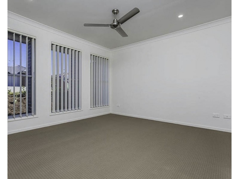 104 Surround Street, Dakabin QLD 4503