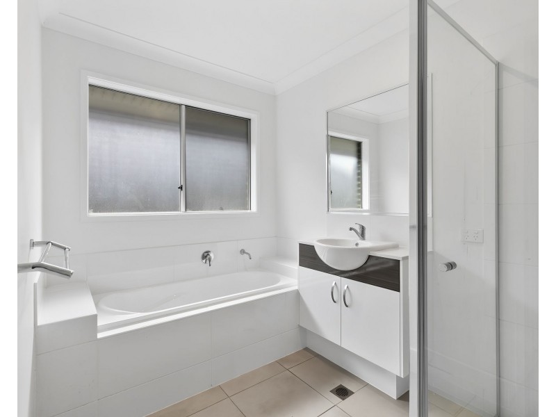 18 Coutts Drive, Burpengary QLD 4505