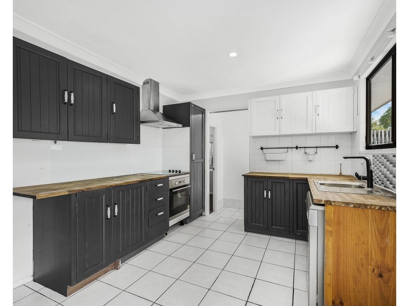 8 Boongaree Avenue, Caboolture South QLD 4510