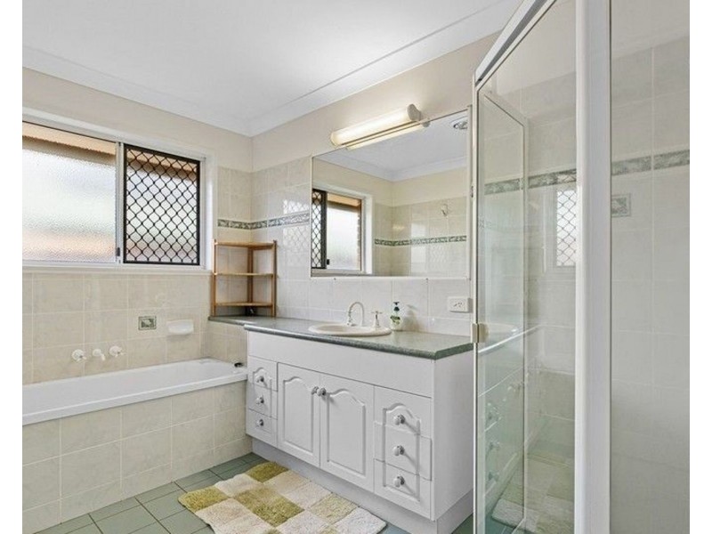 7 Regency Court, Strathpine QLD 4500