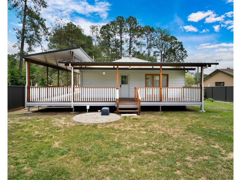 2 English Street, Elimbah QLD 4516