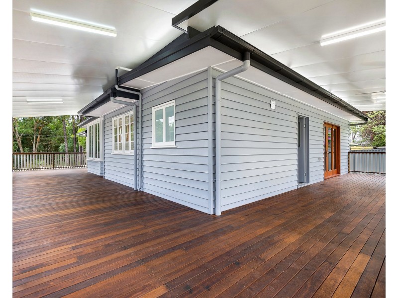 2 English Street, Elimbah QLD 4516