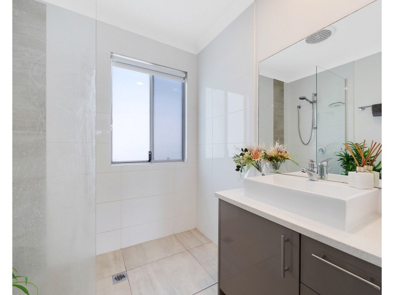 66/70 Willow Road, Redbank Plains QLD 4301