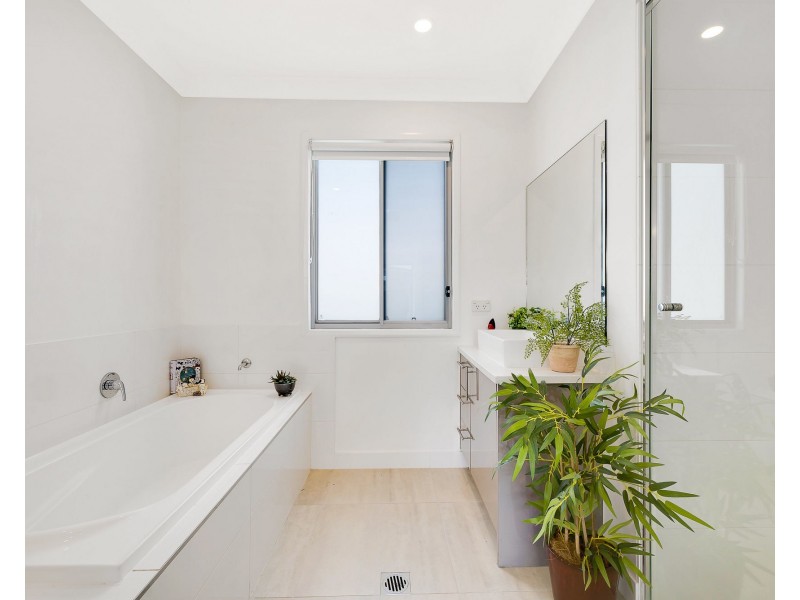 66/70 Willow Road, Redbank Plains QLD 4301