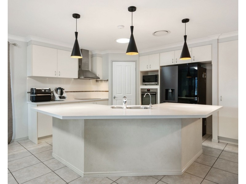 15 MacDonald Drive, Narangba QLD 4504