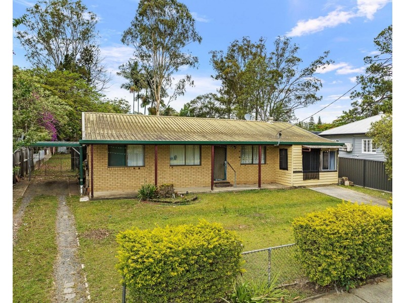4 English Street, Elimbah QLD 4516