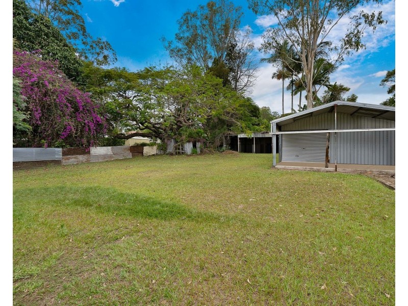 4 English Street, Elimbah QLD 4516