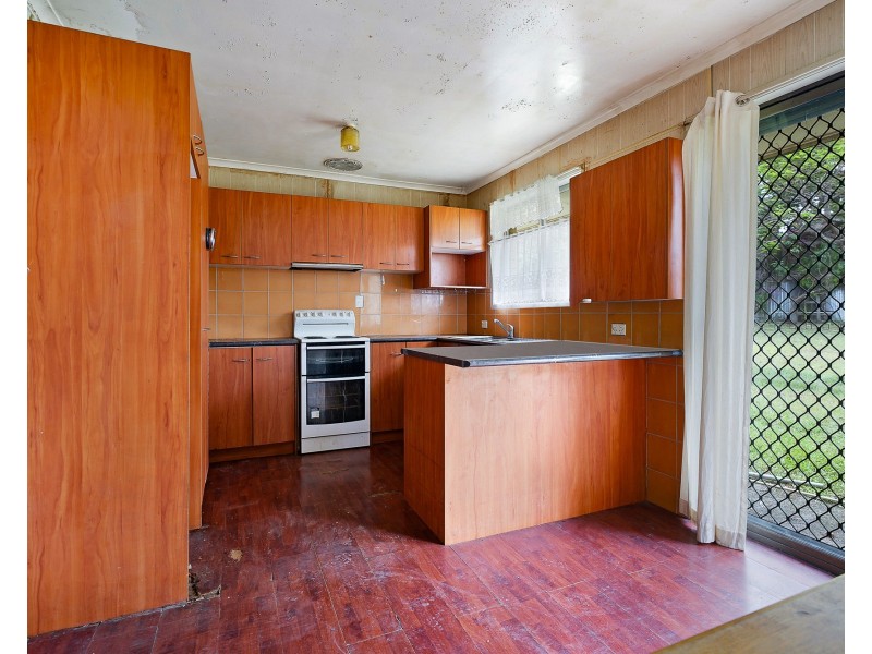 4 English Street, Elimbah QLD 4516