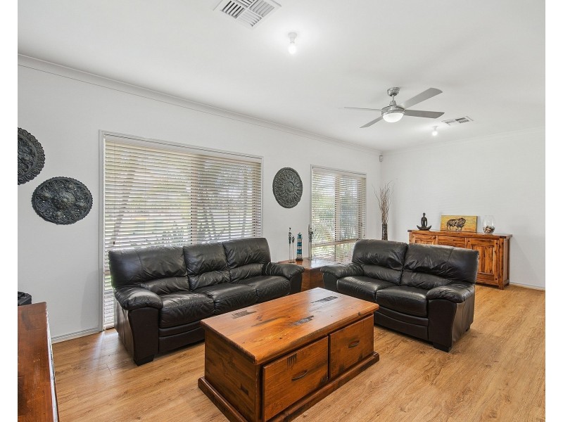 8 Wallaroo Circuit, North Lakes QLD 4509