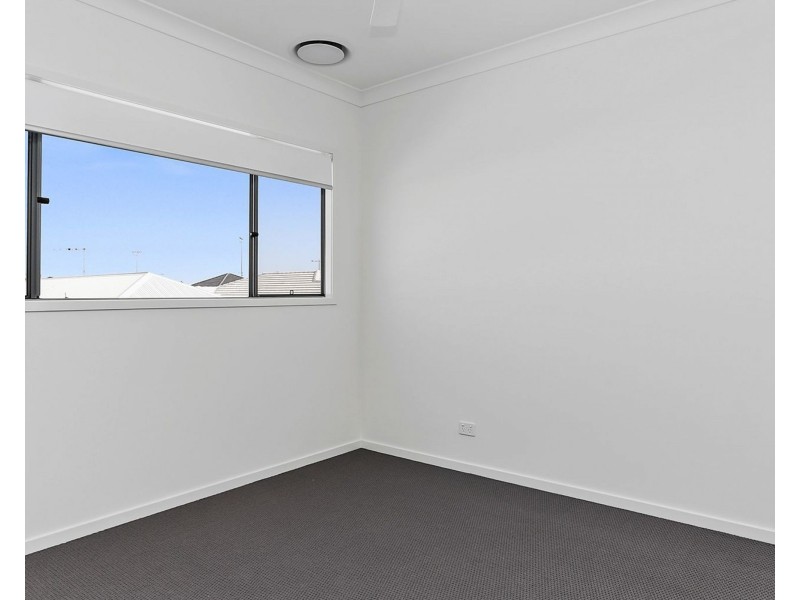 15 Apollo Street, Newport QLD 4020