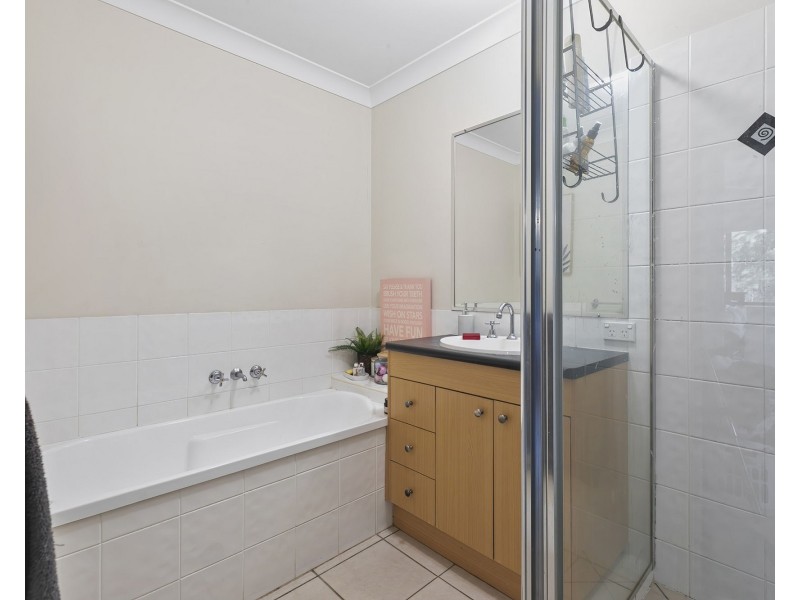 4 Adonis Court, Rothwell QLD 4022