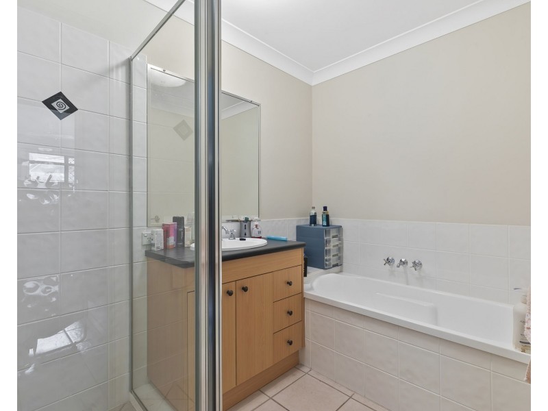 4 Adonis Court, Rothwell QLD 4022