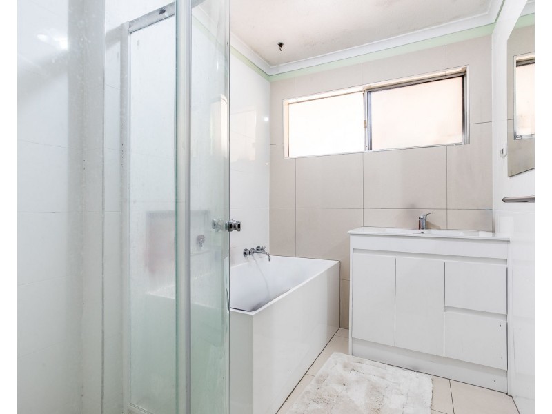 35 Seaview Parade, Deception Bay QLD 4508
