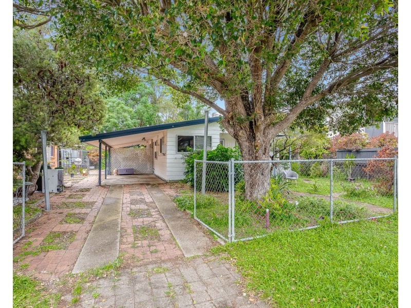 35 Seaview Parade, Deception Bay QLD 4508