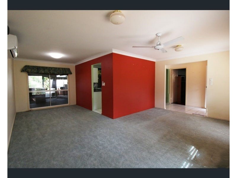 18 Vaucluse Crescent, Petrie QLD 4502