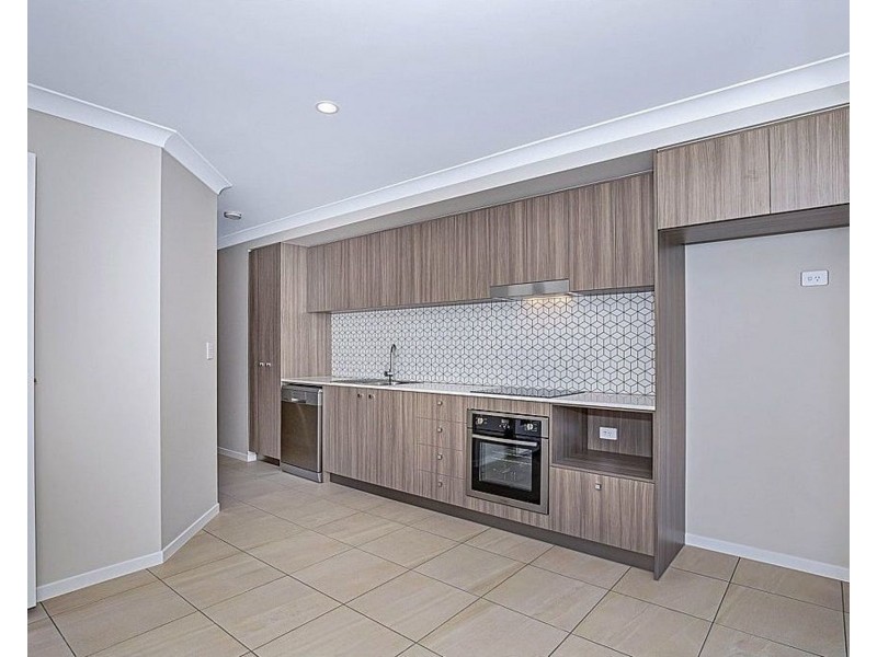 2/61 Paddington Street, Bellmere QLD 4510