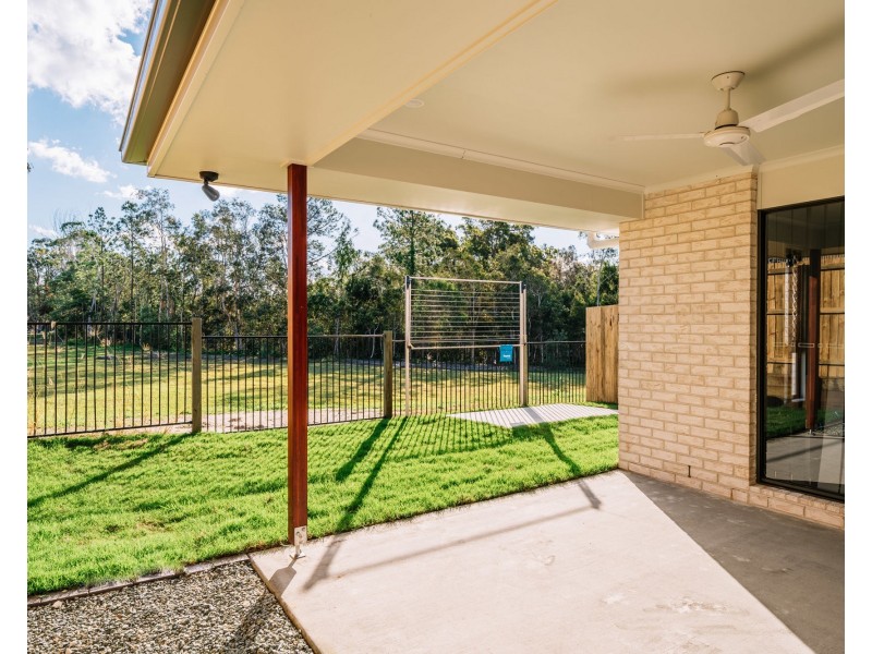 2/3 Cootharaba Court, Morayfield QLD 4506