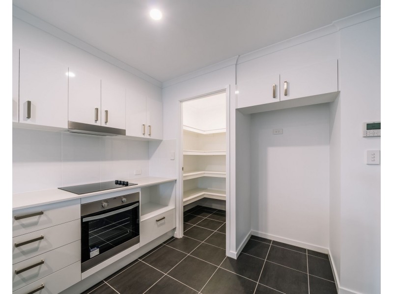 2/3 Cootharaba Court, Morayfield QLD 4506