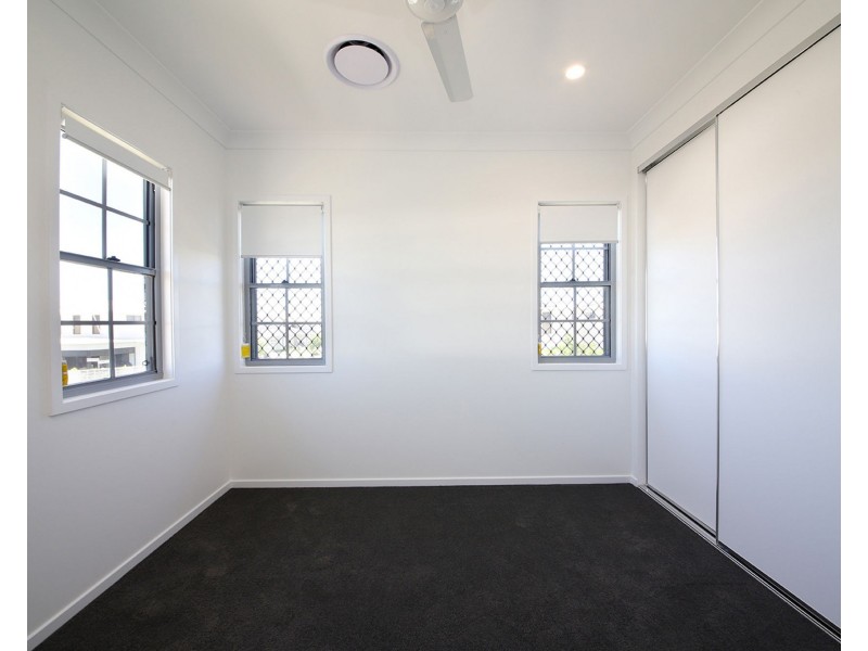 28 Clearwater Street, Newport QLD 4020