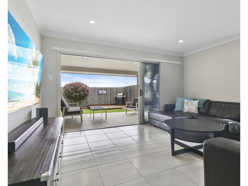 33 Gordon Circuit, Warner QLD 4500