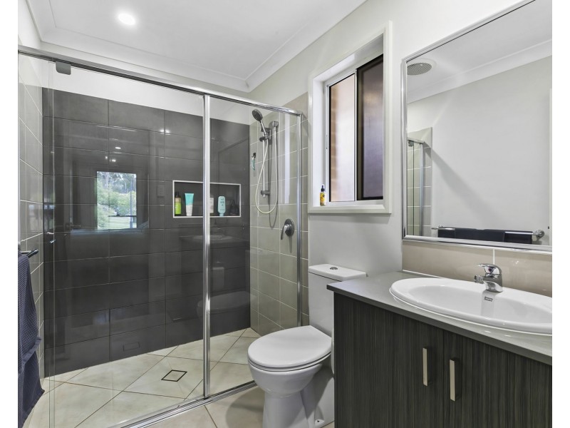 33 Gordon Circuit, Warner QLD 4500