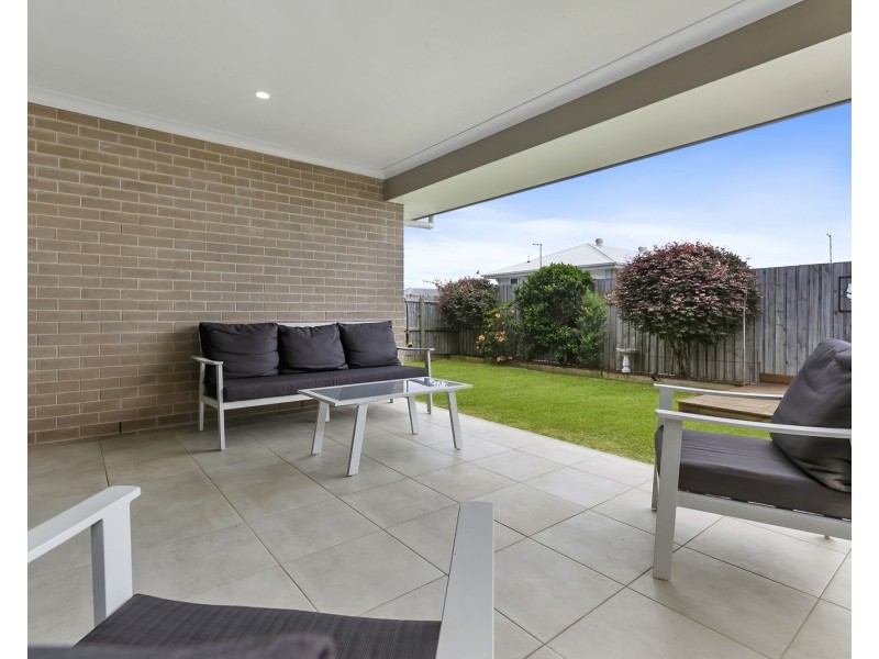 33 Gordon Circuit, Warner QLD 4500