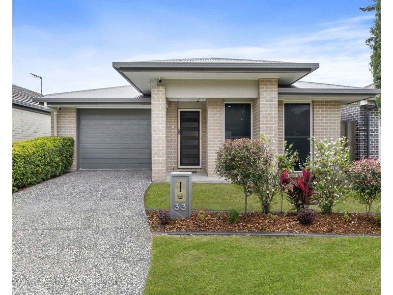 33 Gordon Circuit, Warner QLD 4500