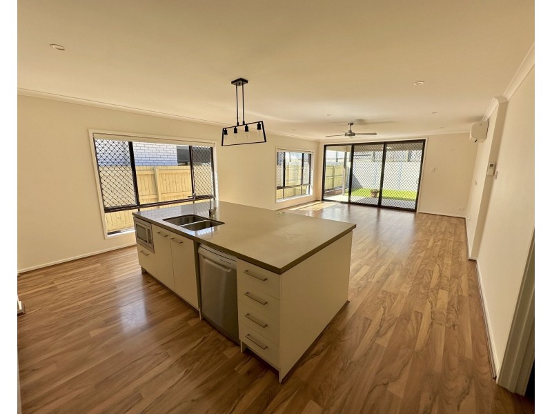 7 Gordon Circuit, Warner QLD 4500