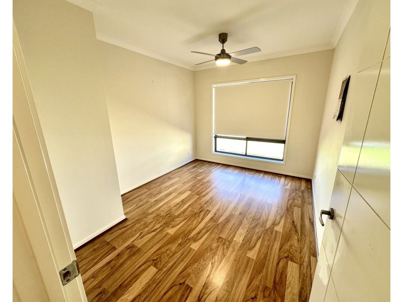 7 Gordon Circuit, Warner QLD 4500