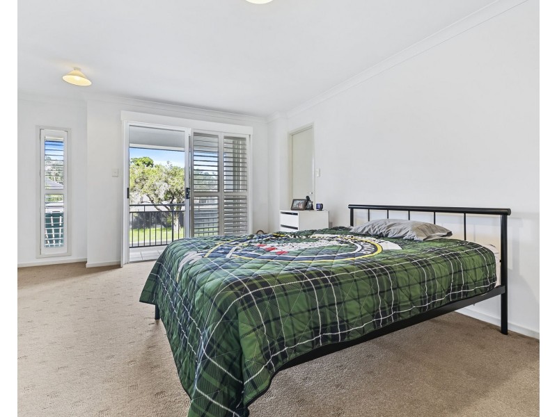 33 Longland Street, Redcliffe QLD 4020