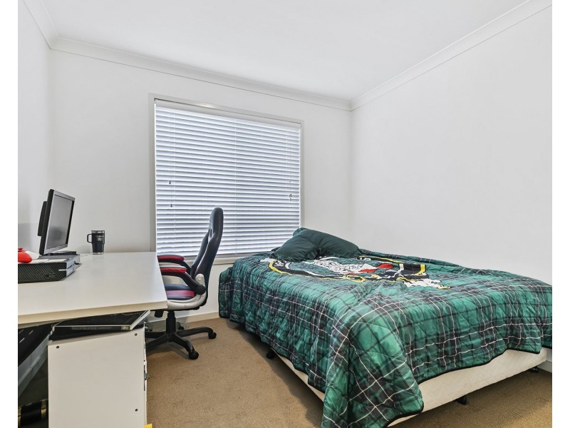 33 Longland Street, Redcliffe QLD 4020