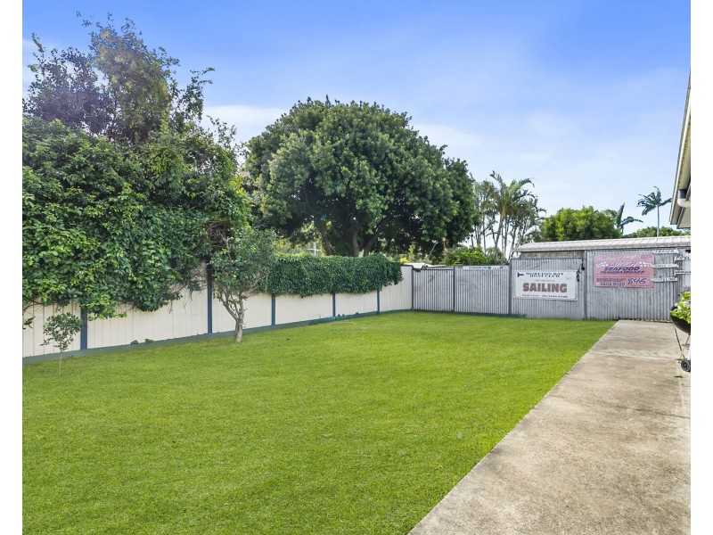 33 Longland Street, Redcliffe QLD 4020