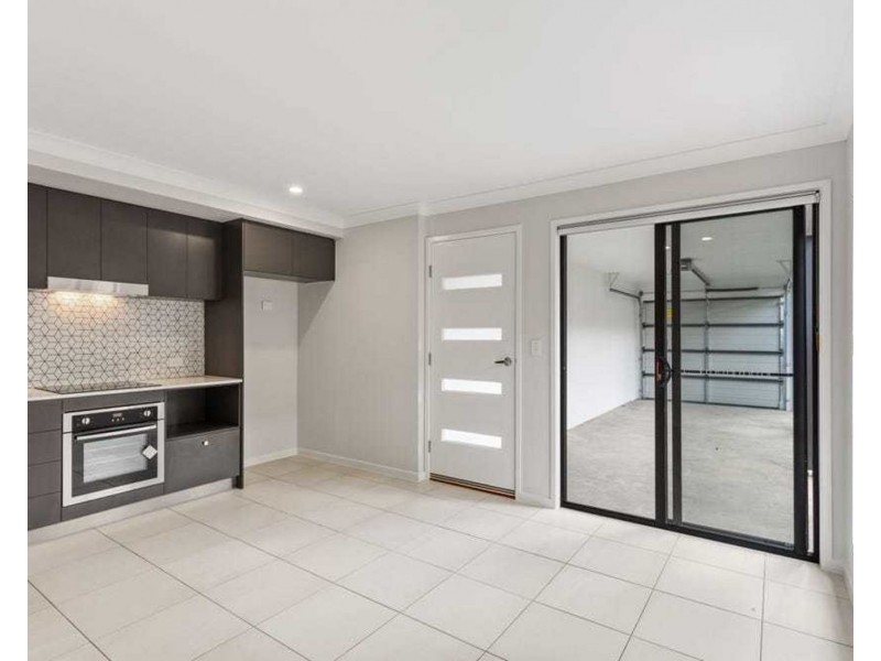 2/27 Neale Road, Morayfield QLD 4506