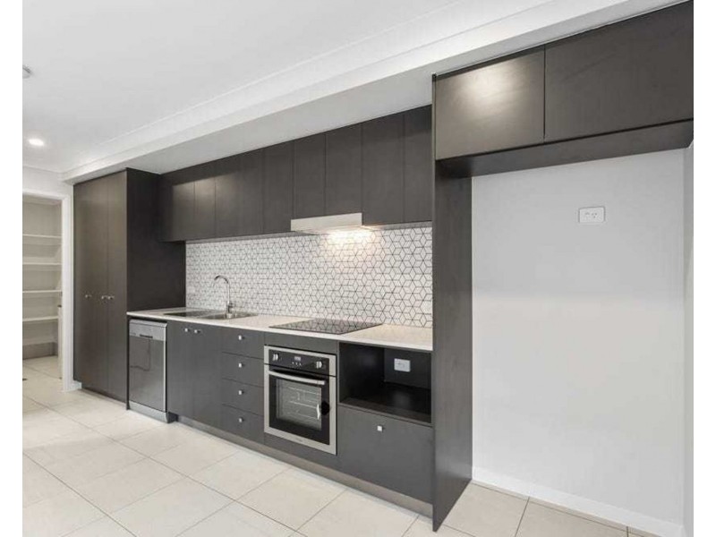 2/27 Neale Road, Morayfield QLD 4506