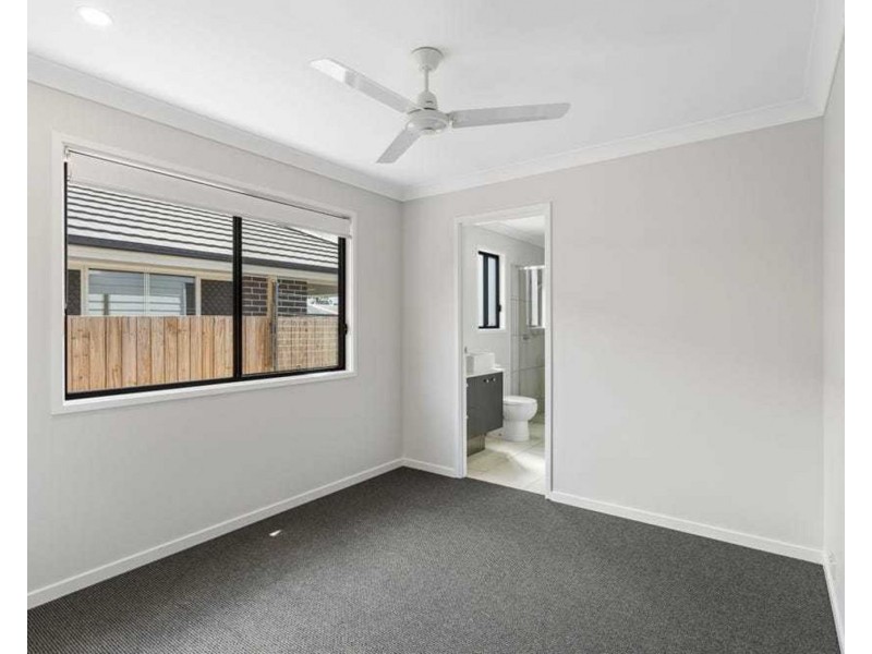 2/27 Neale Road, Morayfield QLD 4506