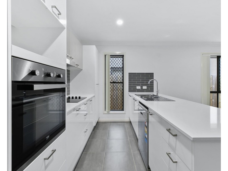 15/8 Kerry Close, Bellmere QLD 4510