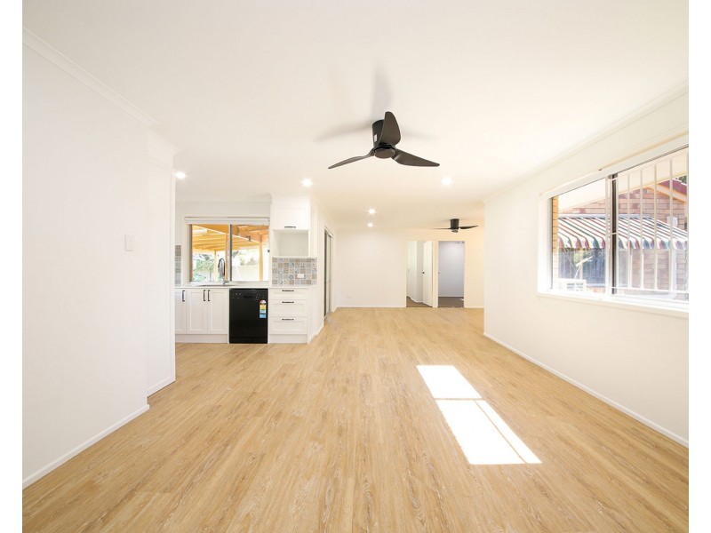 42 Alexander Crescent, Morayfield QLD 4506