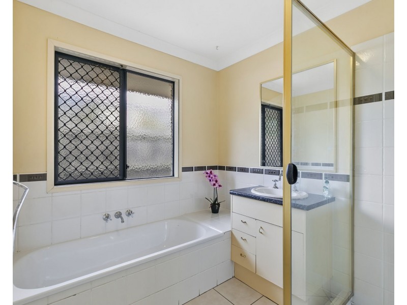 27 Clair Avenue, Deception Bay QLD 4508