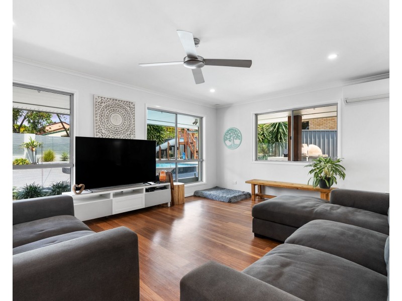 16 Paradise Court, Clontarf QLD 4019
