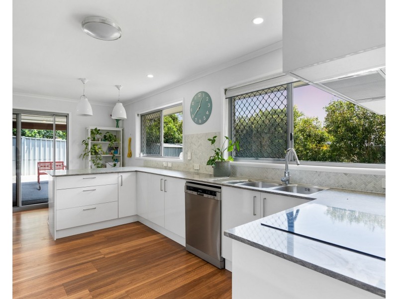 16 Paradise Court, Clontarf QLD 4019