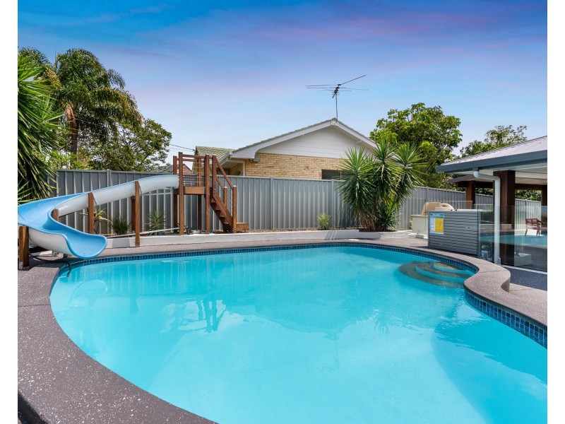 16 Paradise Court, Clontarf QLD 4019