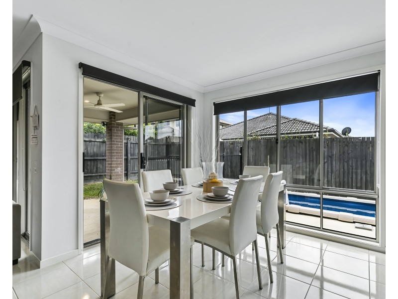 11 Ravensbourne Crescent, North Lakes QLD 4509