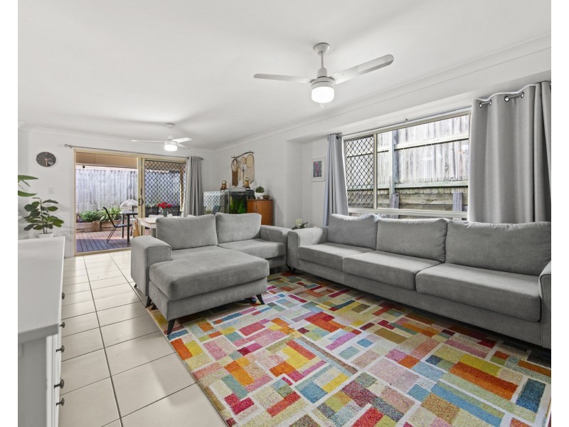 2/18 Varuna Court, Rothwell QLD 4022