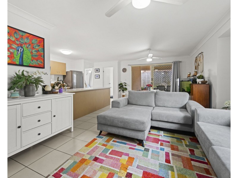 2/18 Varuna Court, Rothwell QLD 4022