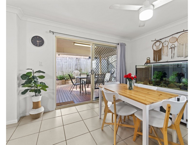 2/18 Varuna Court, Rothwell QLD 4022