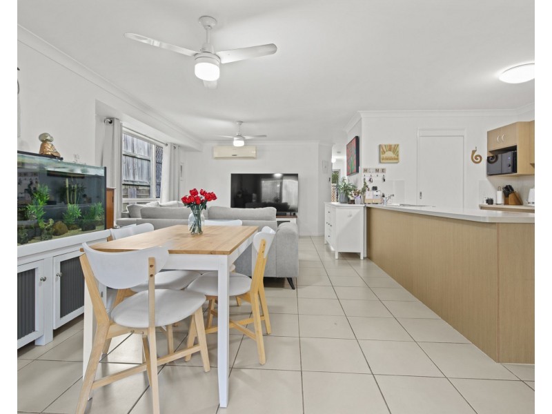 2/18 Varuna Court, Rothwell QLD 4022