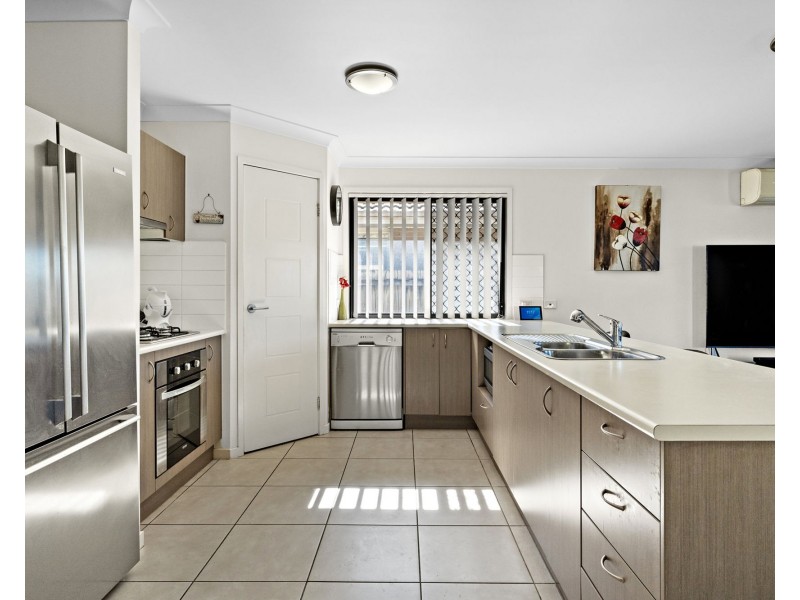 20 Duporth Crescent, Dakabin QLD 4503